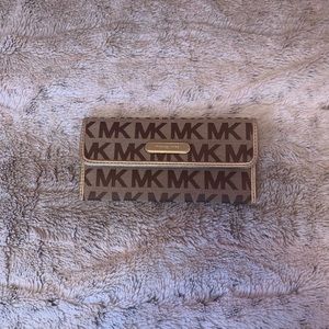 Never used before Michael Kors wallet!